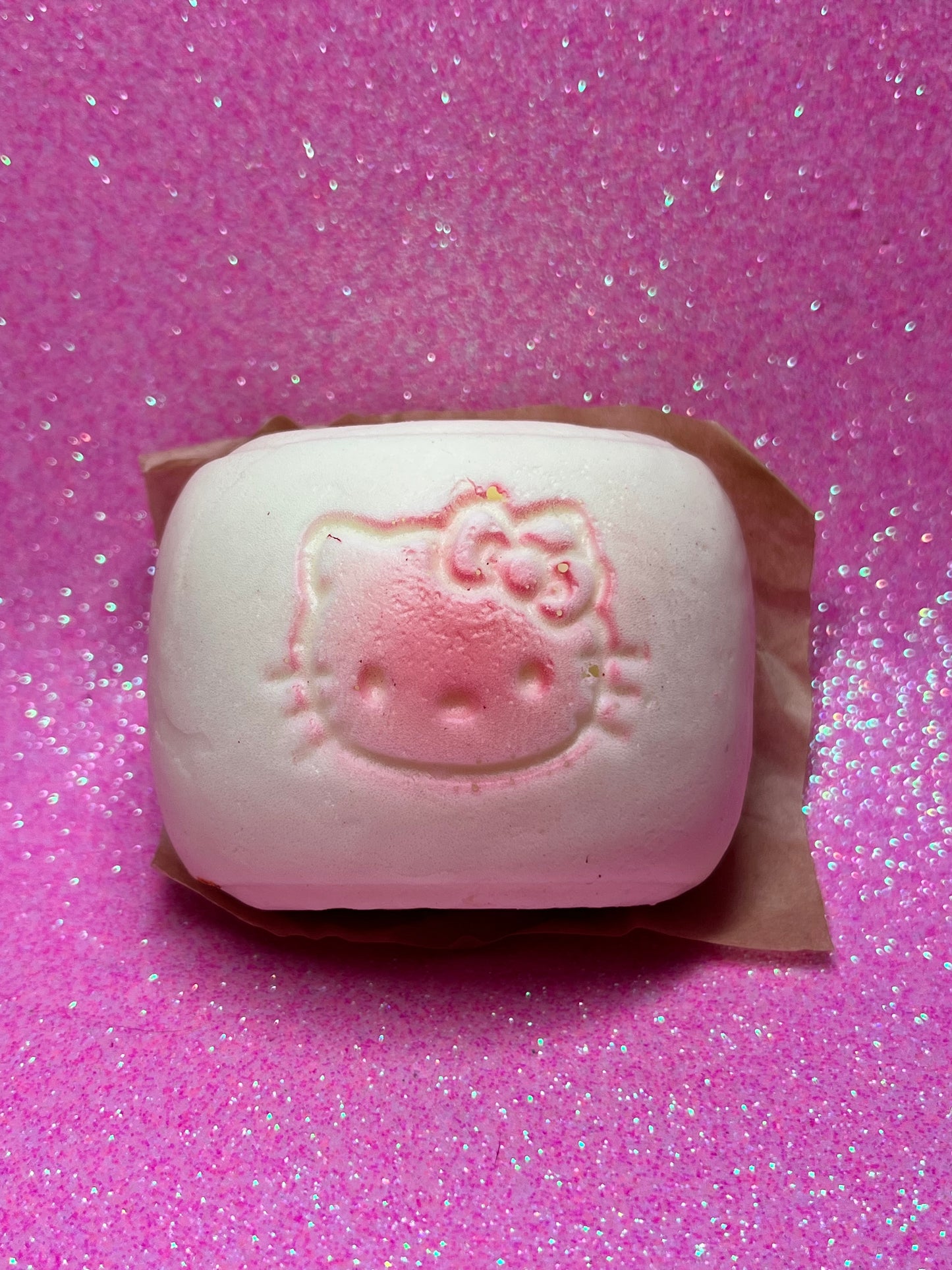 Hello Kitty bread squishy