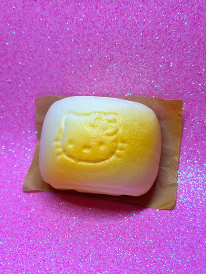 Hello Kitty bread squishy