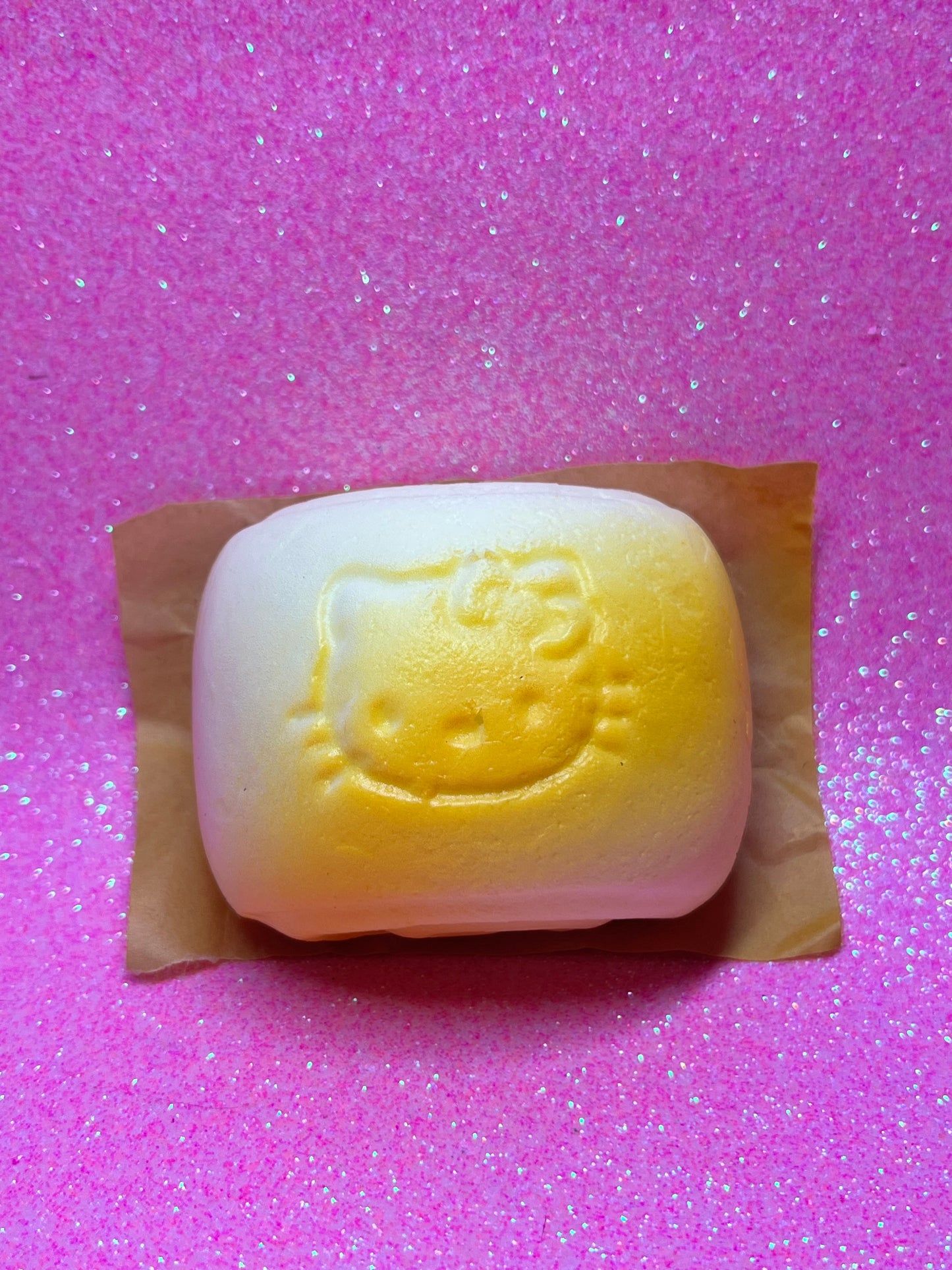 Hello Kitty bread squishy