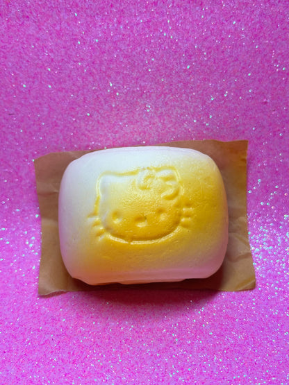 Hello Kitty bread squishy